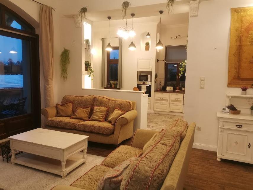 Kuria Apartman With Private Jacuzzi And Pool Budapest Esterno foto