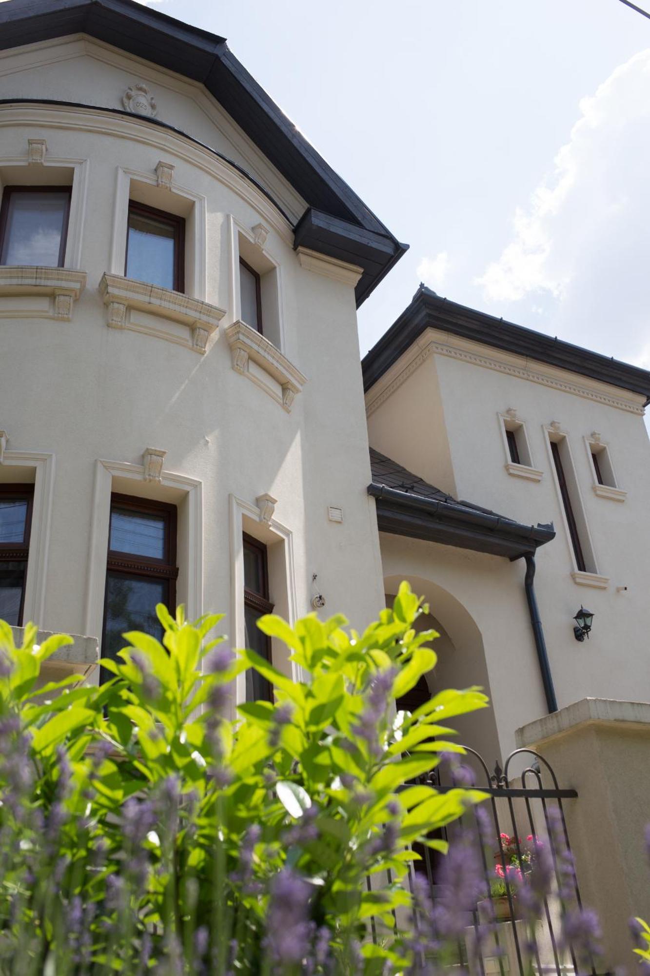 Kuria Apartman With Private Jacuzzi And Pool Budapest Esterno foto