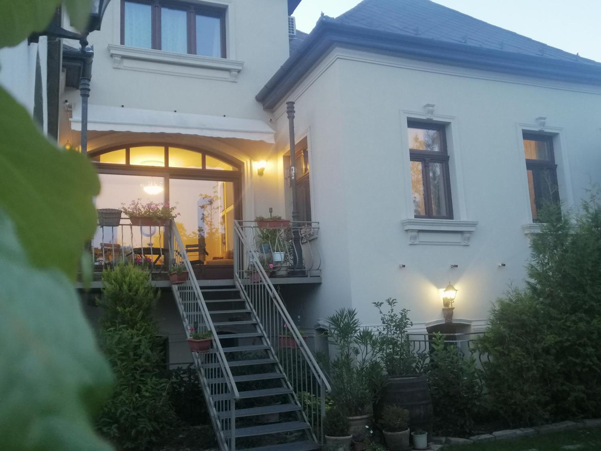 Kuria Apartman With Private Jacuzzi And Pool Budapest Esterno foto