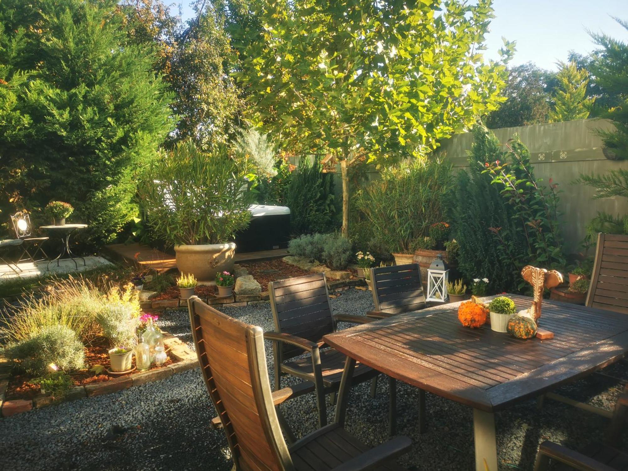Kuria Apartman With Private Jacuzzi And Pool Budapest Esterno foto