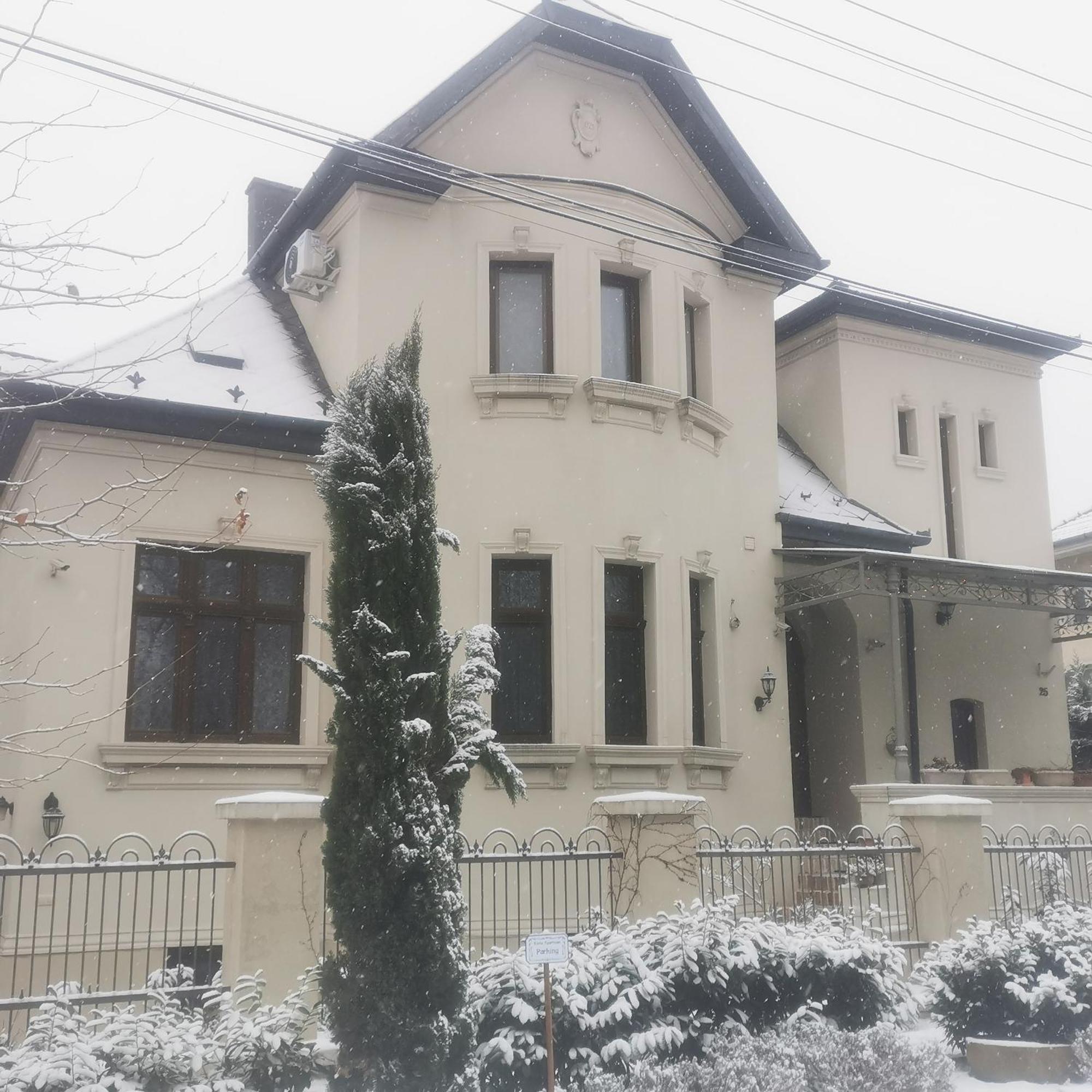 Kuria Apartman With Private Jacuzzi And Pool Budapest Esterno foto
